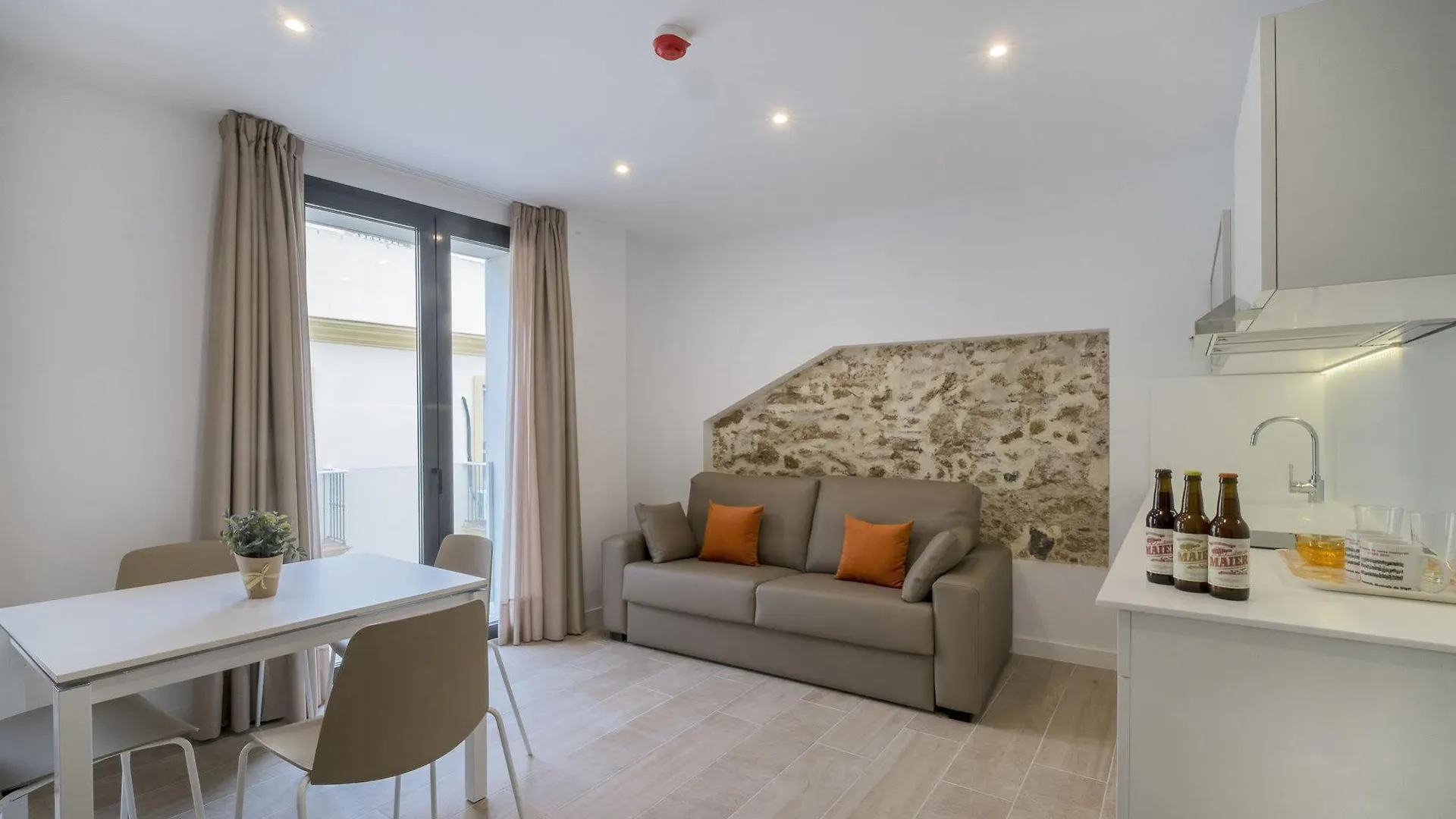 Apartamentos Maier Cadiz Hotel