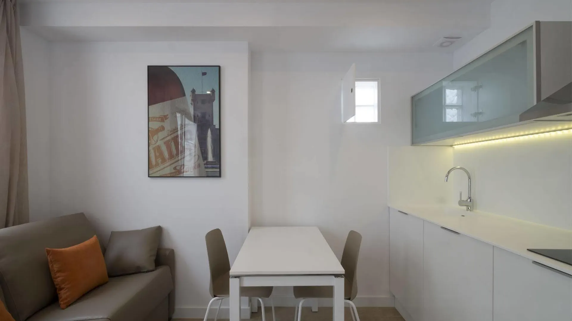 Apartamentos Maier Cadiz Hotel