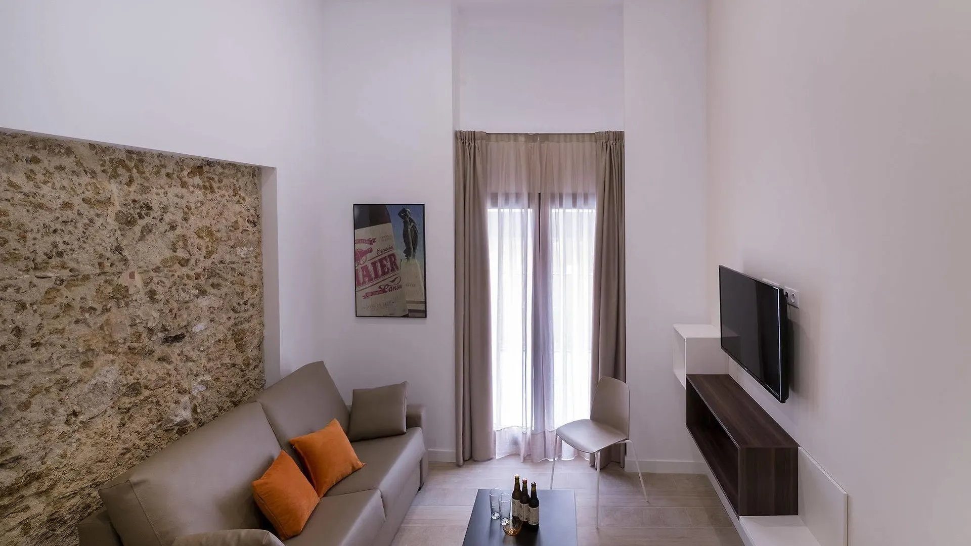 Apartamentos Maier Cadiz 0*,  Spain