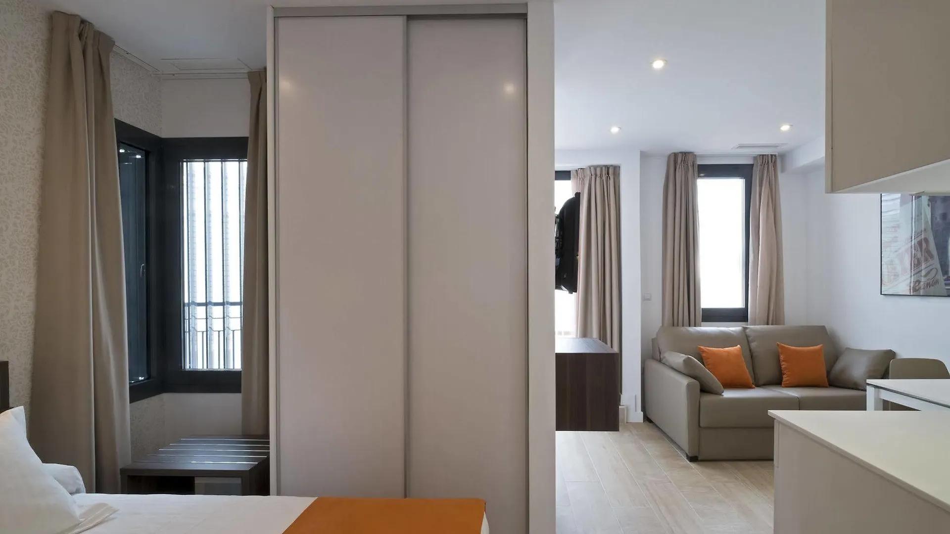 Hotel Apartamentos Maier Cadiz
